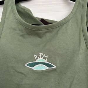 like new broken planet market crop tank